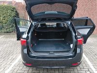 Gebraucht Toyota Avensis T2 143 PS (105 kW) 2016 Schwarz Kombi