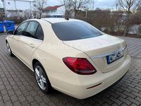 Gebraucht Mercedes E200 Avantgarde 150 PS (110 kW) 2017 Beige Limousine