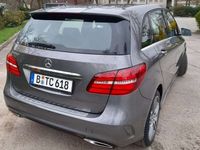 gebraucht Mercedes B250 AMG Line Schiebedach Reifen u. Felgen neu