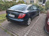 Gebraucht Mercedes C180 163 PS (119 kW) 2003 Blau Coupé