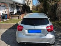Gebraucht Mercedes A180 122 PS (89 kW) 2015 Silber Limousine