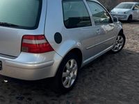 Gebraucht VW Golf 110 PS (80 kW) 2003 Silber Coupé