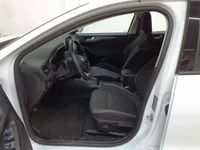Gebraucht Ford Focus Cool & Connect 120 PS (88 kW) 2023 Frozen white Limousine