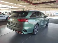 Gebraucht Kia Ceed Sportswagon GT-Line 140 PS (102 kW) 2025 Experiencegrün Kombi
