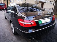 Gebraucht Mercedes E350 Avantgarde 265 PS (194 kW) 2011 Schwarz Limousine