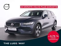 Gebraucht Volvo V60 CC 197 PS (144 kW) 2023 Blau denim blue / metallic Kombi