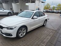 gebraucht BMW 330 i xDrive Advantage Automatic Advantage