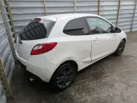Usata Mazda 2 86 CV (63 kW) 2009 Bianco Utilitaria