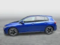 Gebraucht VW Golf VIII R-line 150 PS (110 kW) 2025 Lapiz blue metallic Limousine
