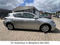 Gebraucht Lexus CT200h 99 PS (72 kW) 2011 Silber Limousine