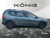 Gebraucht Dacia Jogger Expression 110 PS (80 kW) 2025 Grün Van / Kleinbus