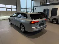 Gebraucht VW Golf VIII 150 PS (110 kW) 2024 Silber Kombi