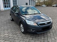 Gebraucht Ford Focus Style 101 PS (74 kW) 2011 Grau Limousine