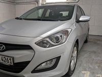 Gebraucht Hyundai i30 Edition 100 PS (73 kW) 2014 Silber Limousine