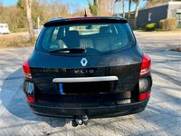 Gebraucht Renault Clio GrandTour Dynamique 101 PS (74 kW) 2010 Schwarz Kombi
