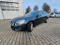 Gebraucht Volvo V60 163 PS (119 kW) 2011 Schwarz Kombi