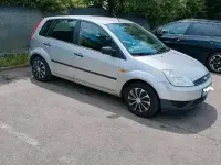 Gebraucht Ford Fiesta 69 PS (50 kW) 2004 Silber Kleinwagen