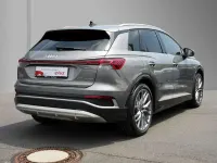 Gebraucht Audi Q4 e-tron S-Line 150 kW (204 PS) 2022 Taifungrau metallic SUV