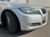 Gebraucht BMW 330 245 PS (180 kW) 2009 Silber Kombi