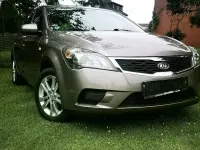 Gebraucht Kia Ceed 90 PS (66 kW) 2010 Braun Kleinwagen