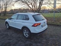 Gebraucht VW Tiguan LOUNGE 179 PS (131 kW) 2015 SUV