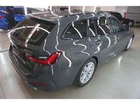 Gebraucht BMW 330e Sport Line 292 PS (214 kW) 2022 Grau Kombi