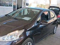 Gebraucht Peugeot 208 68 PS (50 kW) 2013 Violet Kleinwagen