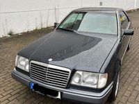 Gebraucht Mercedes E220 150 PS (110 kW) 1993 Coupé