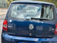 Second-hand VW Fox 75 CP (55 kW) 2006 Albastru Hatchback