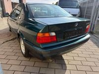 Używany BMW 318 116 KM (85 kW) 1997 Zielony Sedan/Limuzyna