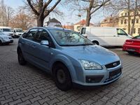 Second-hand Ford Focus 116 CP (85 kW) 2007 Albastru Berlinǎ