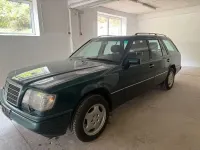 Second-hand Mercedes E250 113 CP (83 kW) 1995 Verde Berlinǎ
