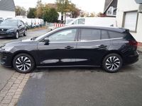 Gebraucht Ford Focus Titanium 125 PS (91 kW) 2025 Schwarz Limousine