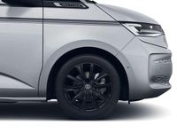 Gebraucht VW Multivan Style 150 PS (110 kW) 2025 Silber Van