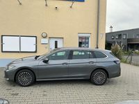 Neu VW Passat Style 265 PS (194 kW) 2025 Dark grey metallic Kombi