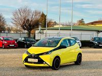 Gebraucht Toyota Aygo X-cite 69 PS (50 kW) 2016 Dynamic yellow Kleinwagen