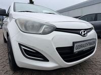 Gebraucht Hyundai i20 Edition 86 PS (63 kW) 2013 Weiß Kleinwagen
