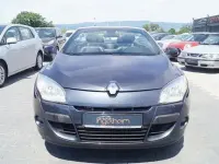 Gebraucht Renault Mégane Cabriolet Luxe 131 PS (96 kW) 2013 Grau Cabrio