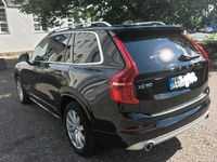 Gebraucht Volvo XC90 Momentum 190 PS (139 kW) 2018 Schwarz SUV