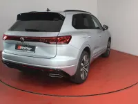 Gebraucht VW Touareg Style 340 PS (250 kW) 2025 Oyster silver metallic SUV
