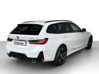 Gebraucht BMW 330e M Sport 292 PS (214 kW) 2025 Weiß Kombi