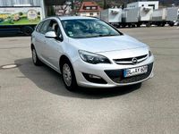 Second-hand Opel Astra 163 CP (119 kW) 2013 Gri Berlinǎ