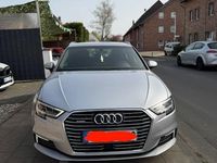 Gebraucht Audi e-tron Sport 204 PS (150 kW) 2019 Silber SUV