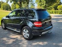Gebraucht Mercedes ML320 224 PS (164 kW) 2007 Schwarz SUV