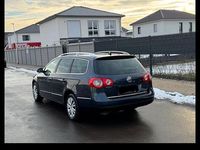 Gebraucht VW Passat 140 PS (102 kW) 2007 Blau Kombi