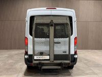 Second-hand Ford Transit 131 CP (96 kW) 2019 Alb Monovolum
