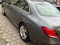 Gebraucht Mercedes E220 Avantgarde 194 PS (142 kW) 2016 Grau Limousine