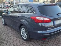 Gebraucht Ford Focus SYNC Edition 125 PS (91 kW) 2014 Blau Kombi