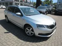 Gebraucht Skoda Octavia Soleil 150 PS (110 kW) 2020 Stribrna brilliant/ brilliants Kombi