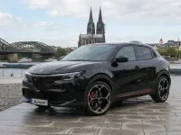 Gebraucht Alfa Romeo Junior Veloce 206 kW (281 PS) 2026 Schwarz SUV